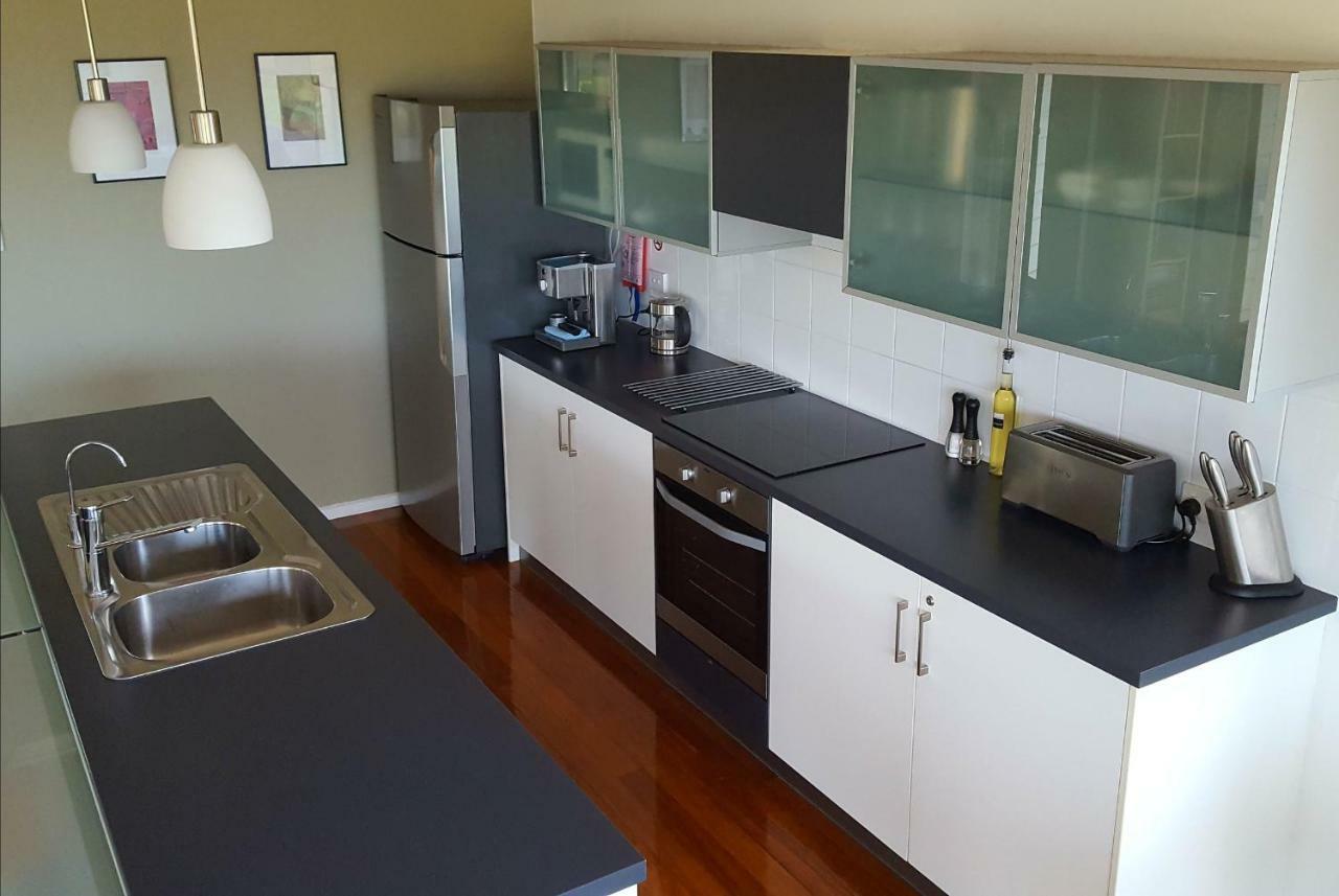 Вилла Coorong Waterfront Retreat Meningie Экстерьер фото